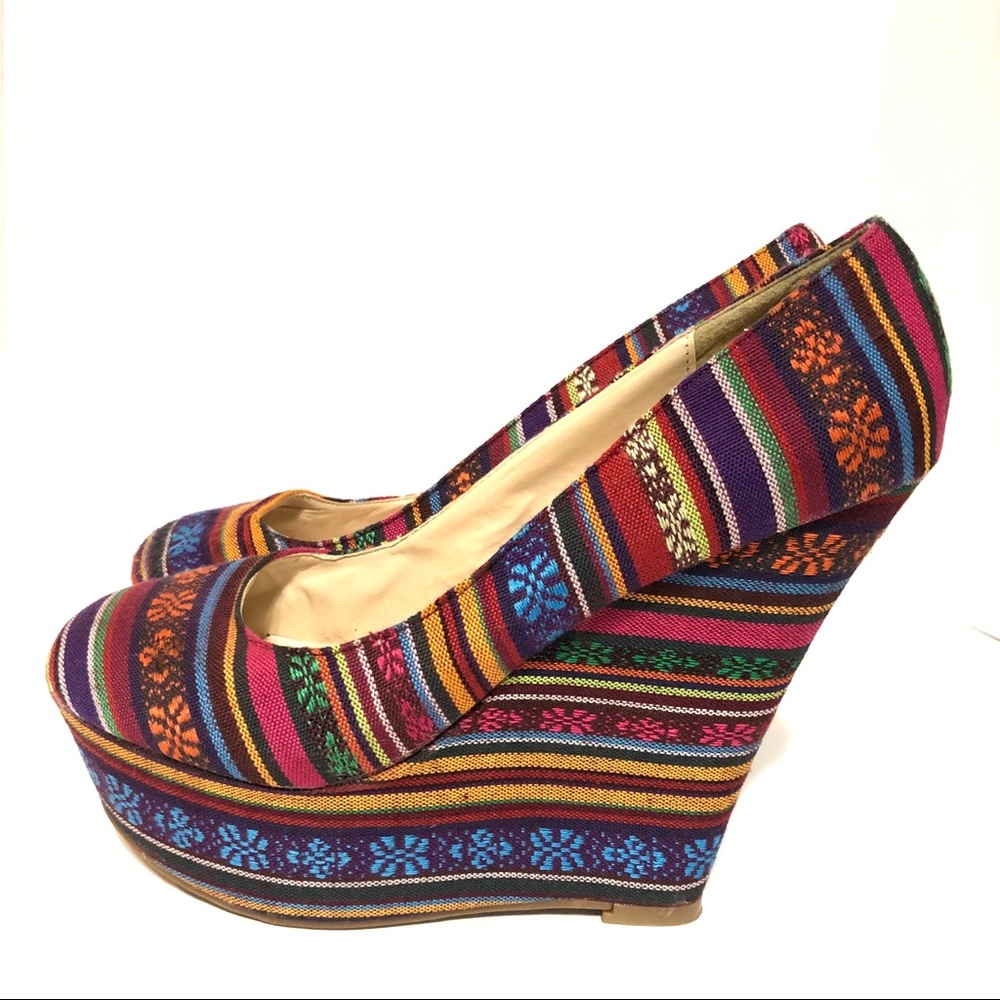 Nature Breeze Wedge Platform Blue Green Shoe. 8.5. Classy Rare